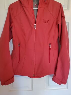 Mountain Hardwear Women's Red Softshell Jacket